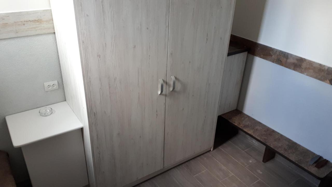 Окремі Номери В Гостьовому Будинку Типу Guest House Kropyvnytsky Buitenkant foto